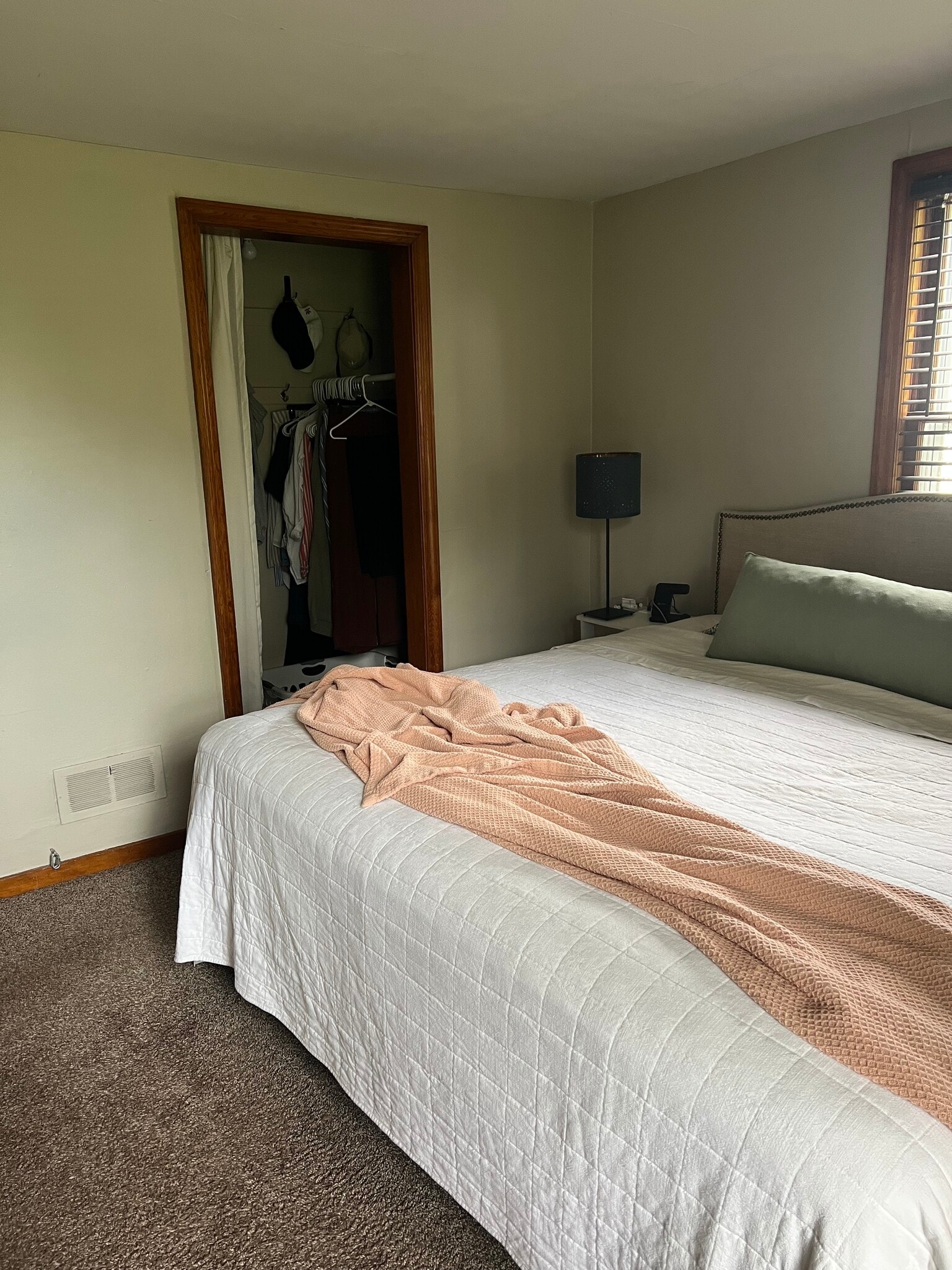Primary Bedroom - 1004 Desnoyer St