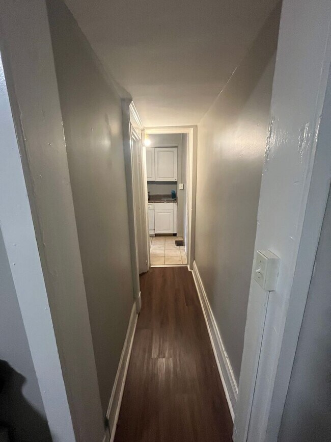 Building Photo - Five Bedroom Available for 26-27 School Year!