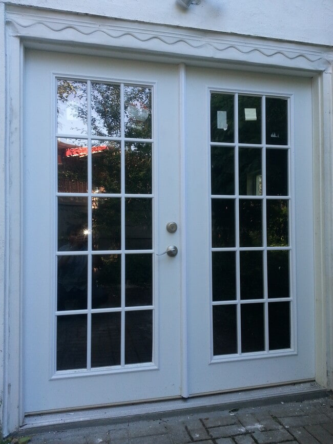 Building Photo - 17 Larry Plz