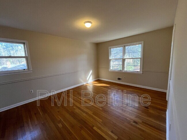 Building Photo - 3735 Pittman Rd SW