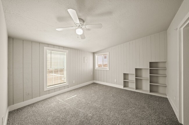 Building Photo - 3419 Illinois St