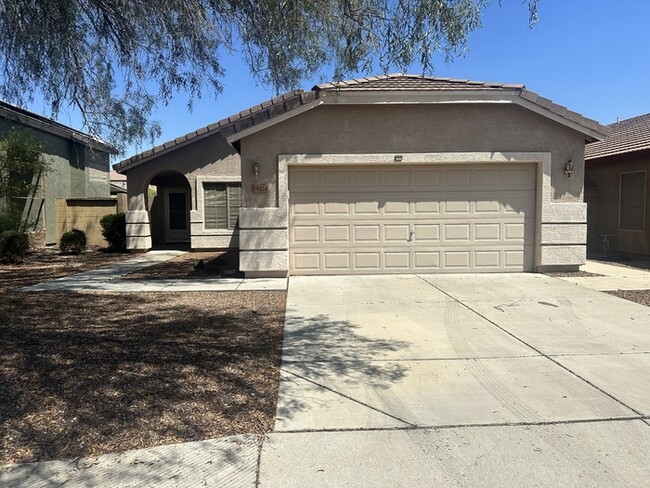 Building Photo - Great home in Kingswood Parke