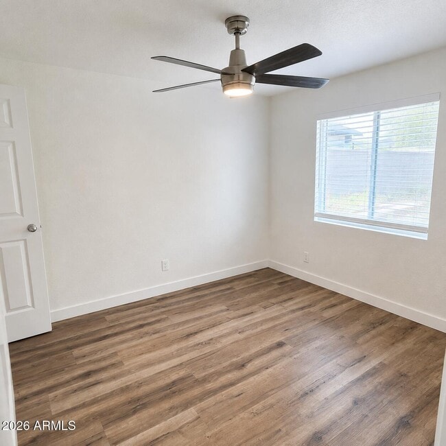 Building Photo - 4326 E Glenrosa Ave
