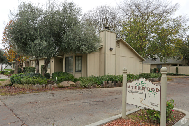 Primary Photo - Myerwood Apartment Homes