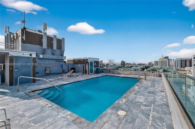 Building Photo - 1255 Collins Ave