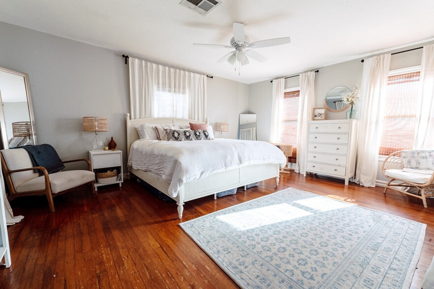 Building Photo - 1025 N 34th St