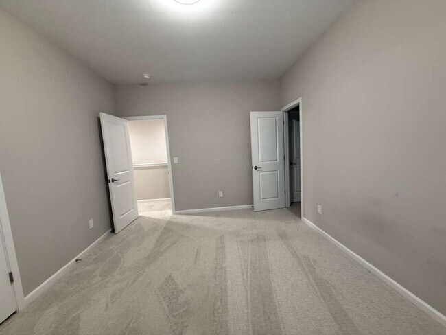 Building Photo - 128 Reids Cv Dr