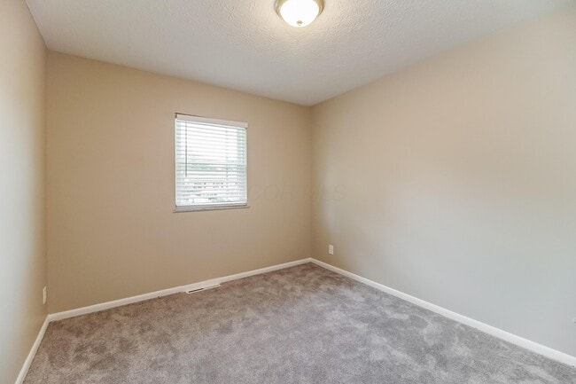 Building Photo - 3193 Elmreeb Dr