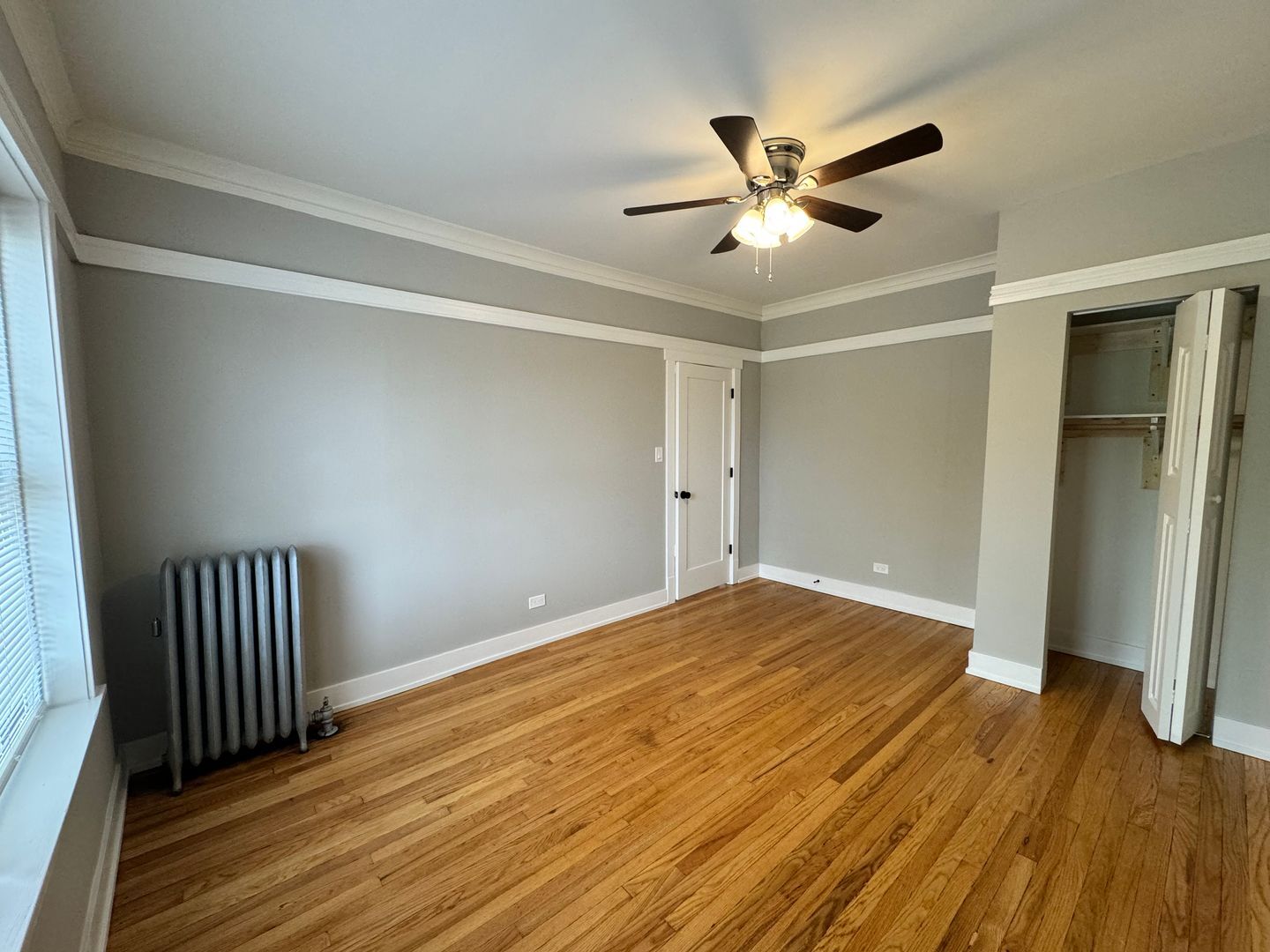 Building Photo - 2609 N Kostner Ave