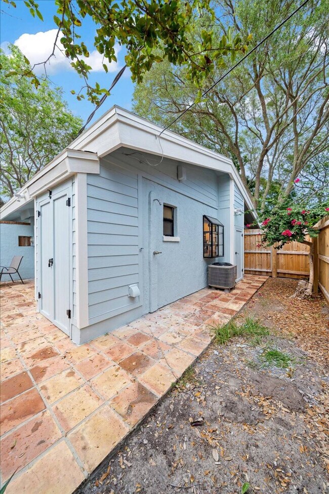 Building Photo - 408 Harrison Ave