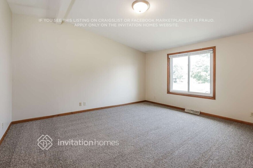 Building Photo - 712 Grand Blvd