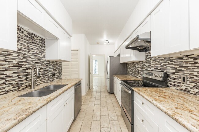 Building Photo - 7547 Brompton St