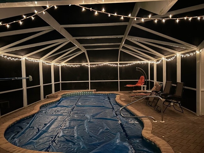 Building Photo - Turnkey Furnished Pool home in Rotonda West