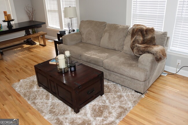 Building Photo - 518 North Ave