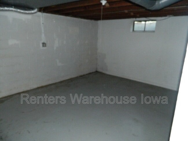 Building Photo - 1145 65th St