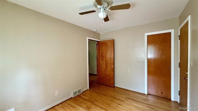 Building Photo - 24290 Eastwood St