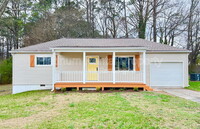 Building Photo - 651 Seminole Pl