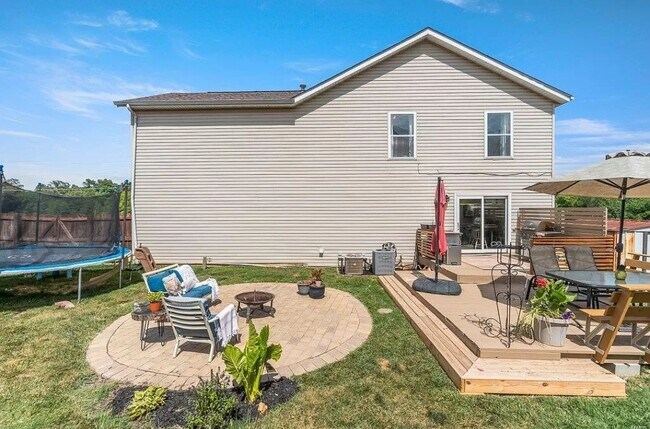 Building Photo - 1405 Prospect Dr