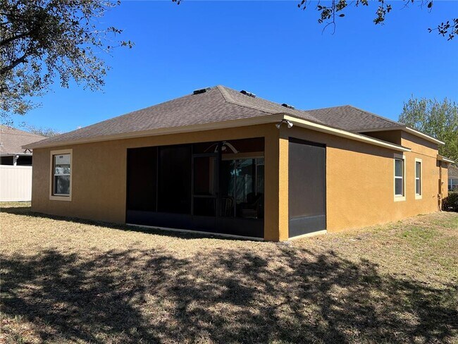 Building Photo - 2115 Waseca Ln