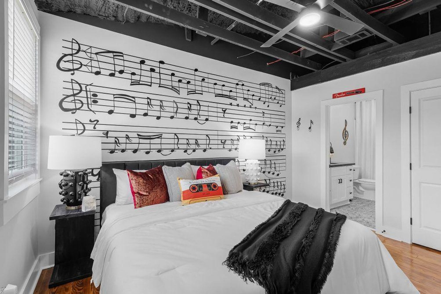 Building Photo - 156 Camellia St