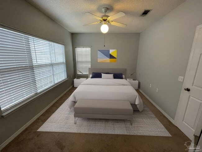 Building Photo - 201 Wildflower Ln