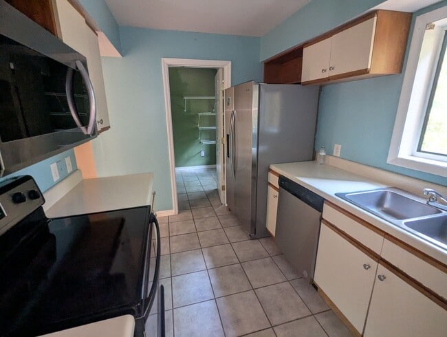 Building Photo - The Springs Rental