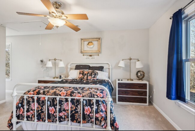 Building Photo - 4922 Lerch Dr