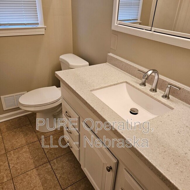 Building Photo - 3341 S 89th St