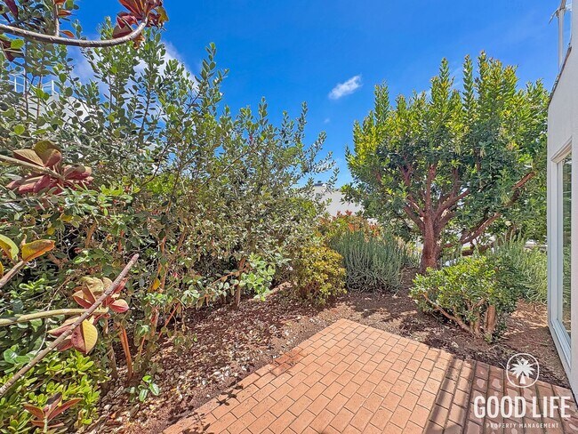 Building Photo - Hilltop Retreat with Ocean Breezes, natural light, and panoramic views