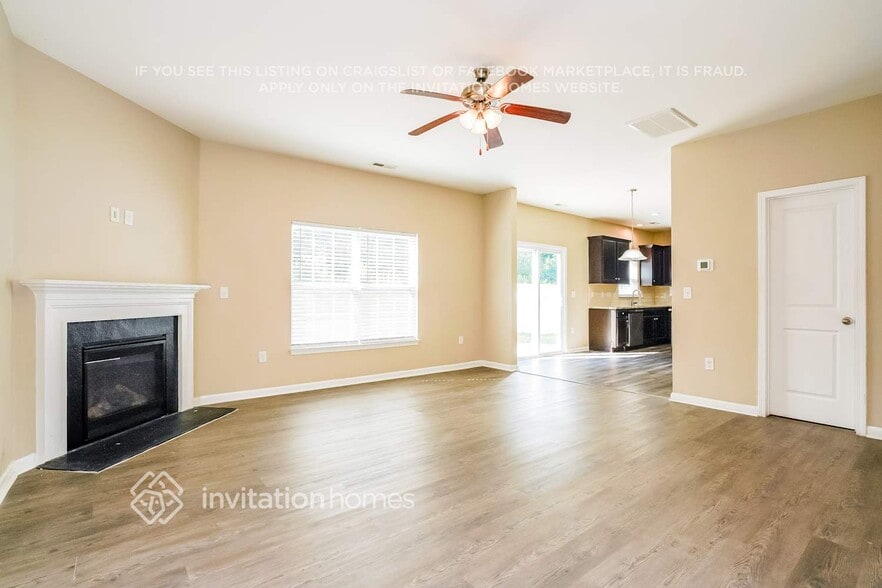 Building Photo - 6105 Watsonia Dr