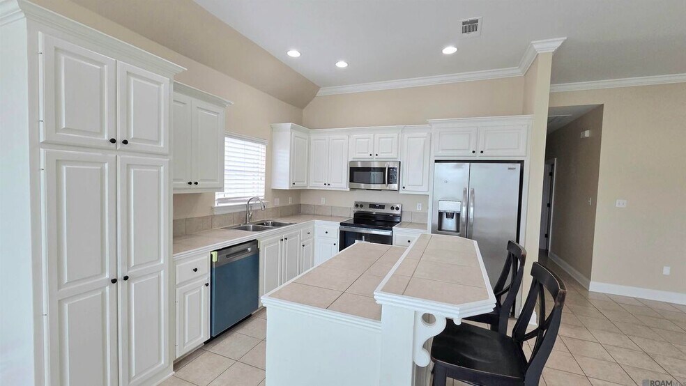 Building Photo - 2934 Nicholson Lake Dr