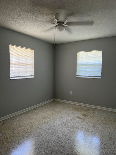 Building Photo - 2643 Cherrywood Ln