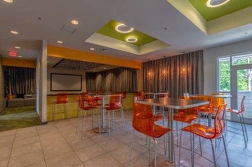 Interior Photo - Yugo Memphis Southern