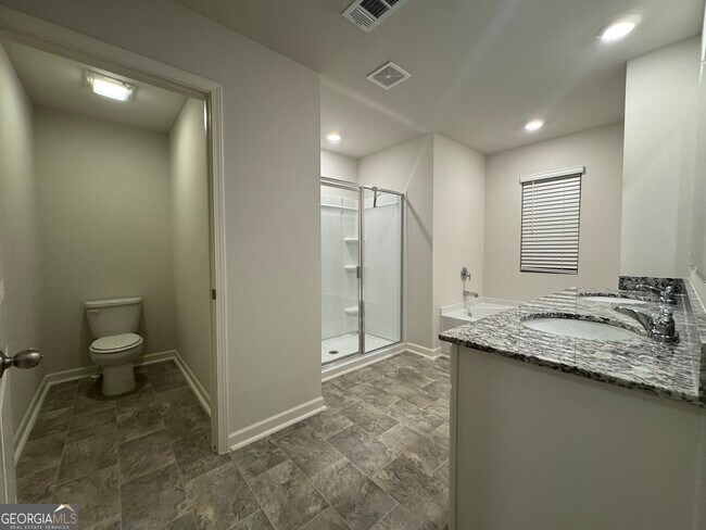 Building Photo - 279 Belmont Dr