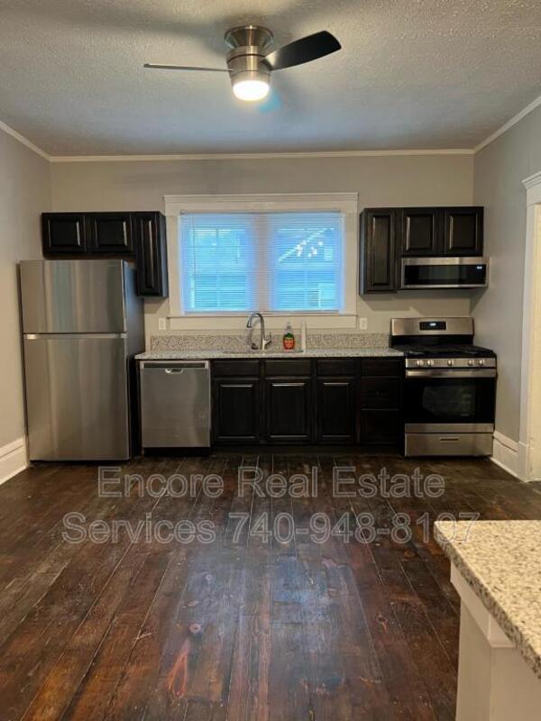 Building Photo - 526 Daniel Ave