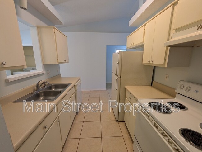 Building Photo - 3359 Greenbriar Circle