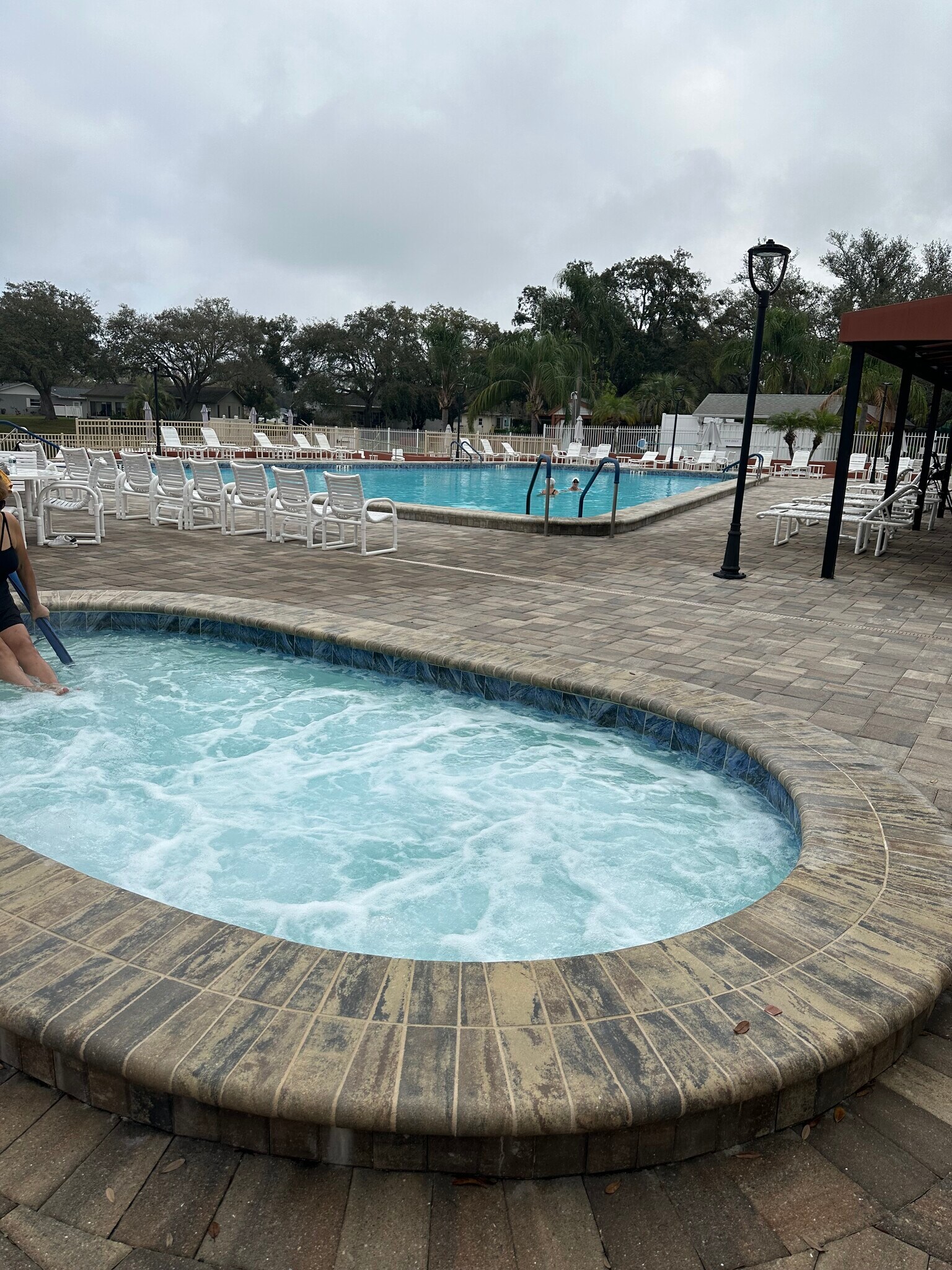 community jacuzzi - 11011 Rollingwood Dr