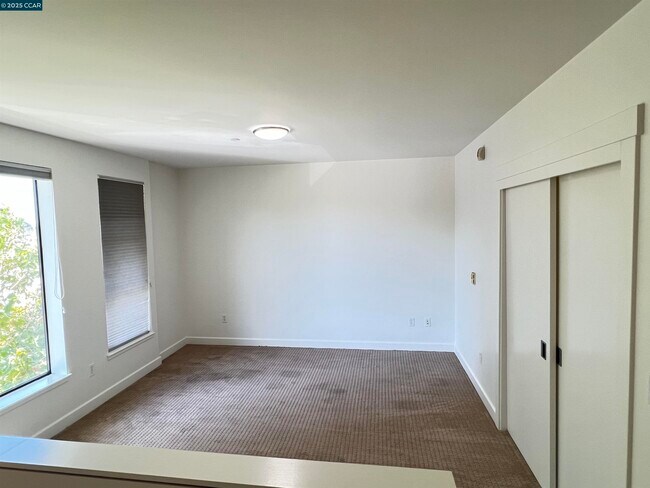 Building Photo - 6501 San Pablo Ave
