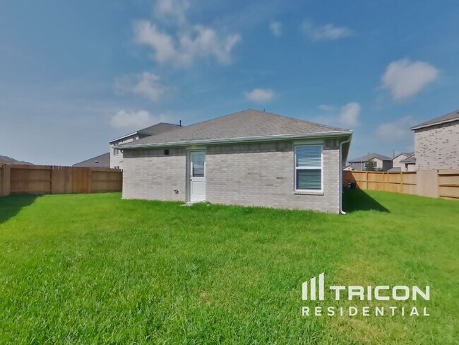 Building Photo - 3072 Dawn Sound Dr