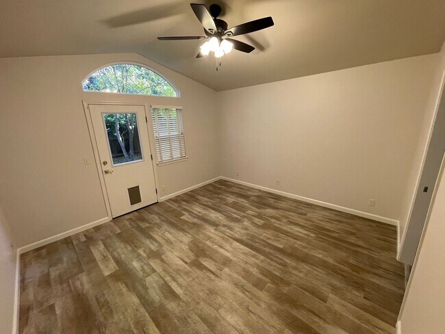 Building Photo - 3 bedroom 2 bath, Mission Ranch Neighborhood, Turnkey ready to move in.