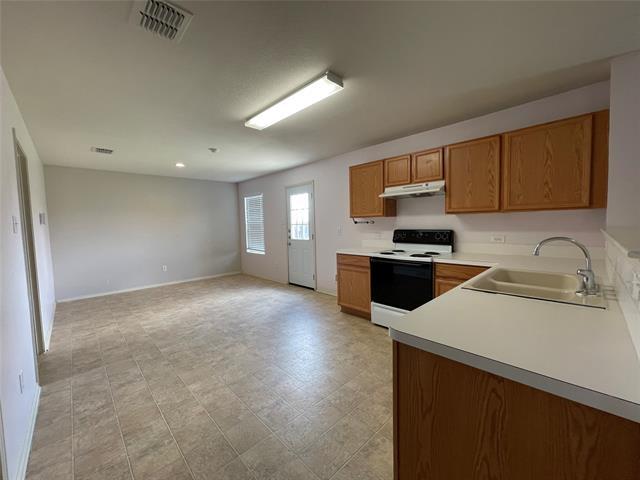 Building Photo - 2801 Mockingbird St