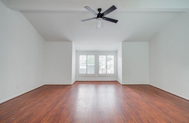 Building Photo - 5867 Sugar Hill Dr