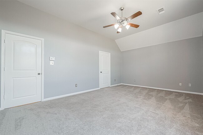 Building Photo - 6015 Hewes Point Ln