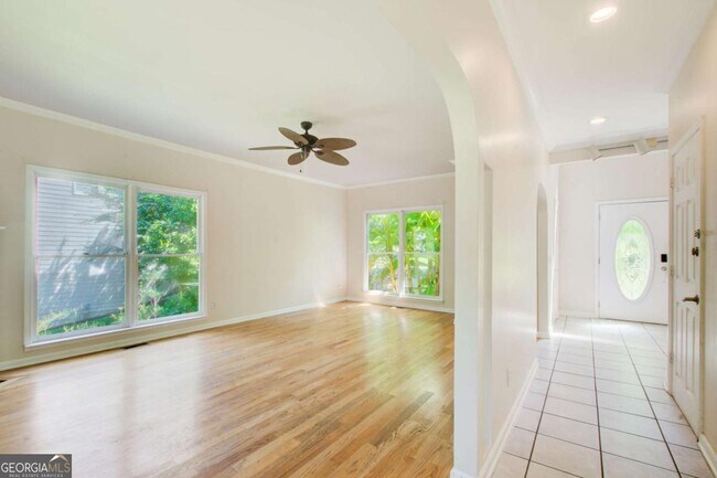 Building Photo - 2462 Empire Forest Dr