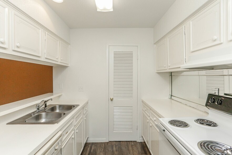 Pont Alba 4301 St Bellaire TX 77401 Apartment Finder