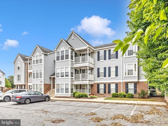 Building Photo - 615 Himes Ave