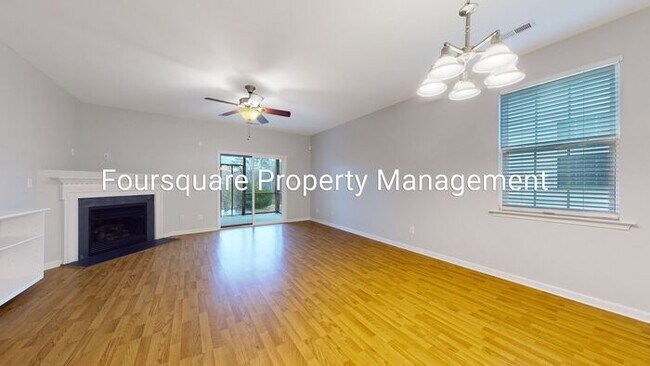 Building Photo - Bright End-Unit Townhome with Screened Porch & Community Pool – Raleigh Location