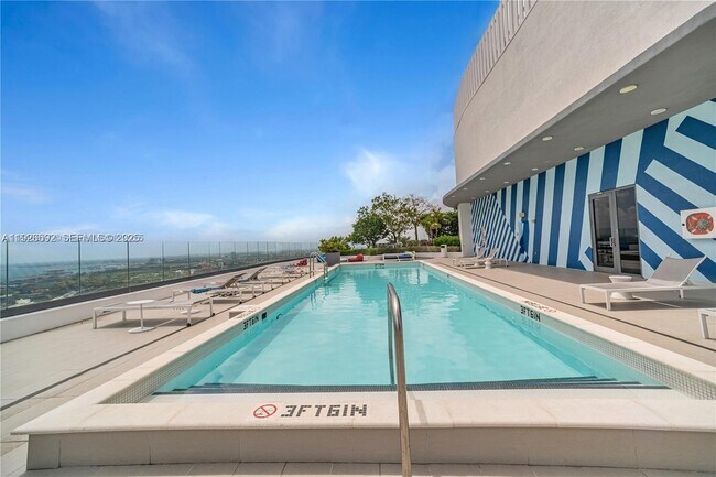 Building Photo - 45 SW 9th St