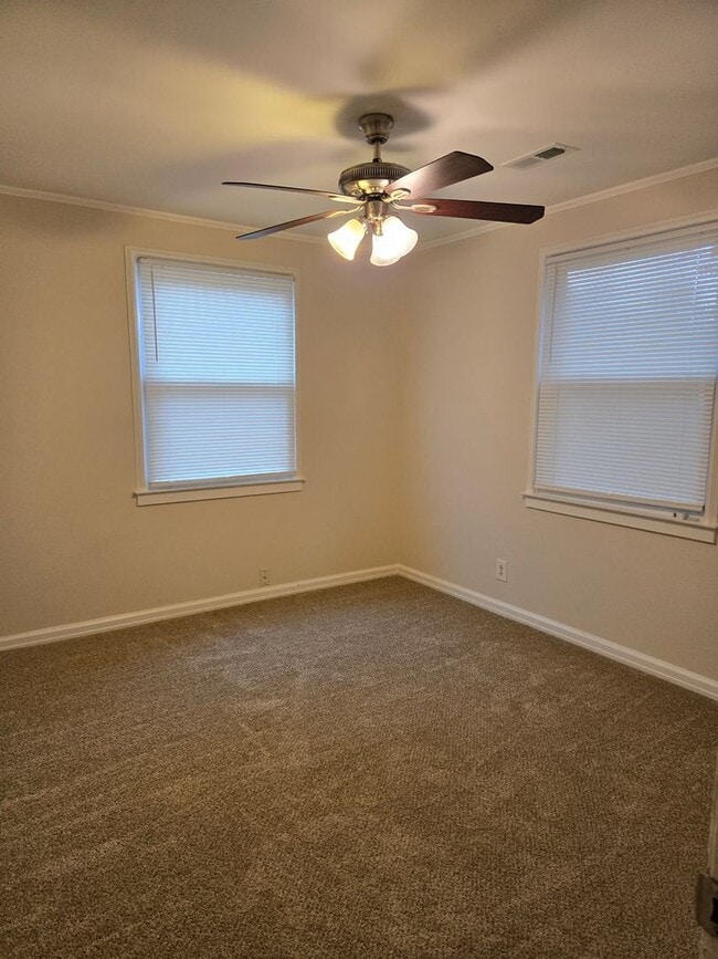 Building Photo - Lovely 3 Bedroom in Portsmouth