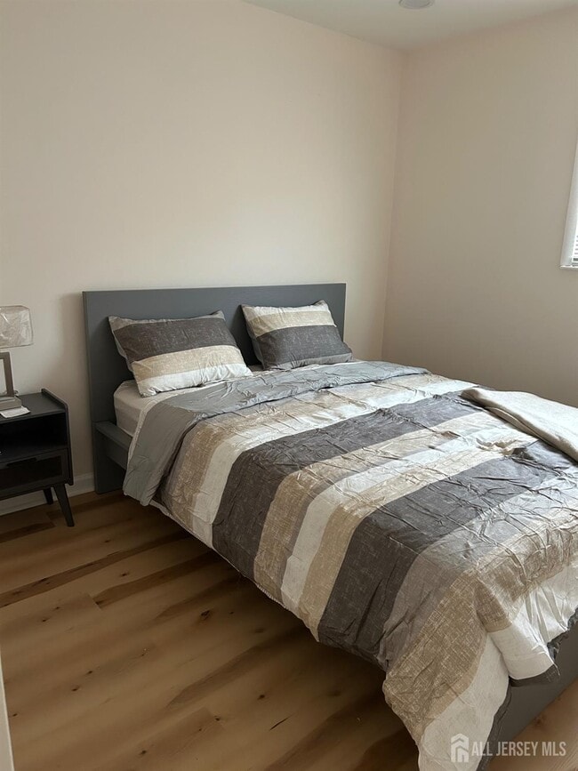 Building Photo - 106 Boulevard W